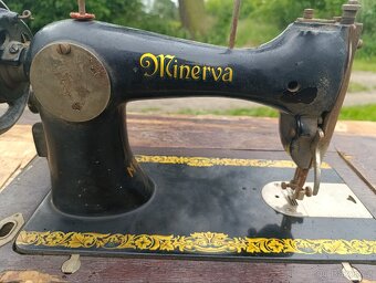Minerva šicí stroj - 3