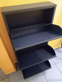 Kovový výklopný botník - 3