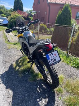 Voge 300 rally - 3