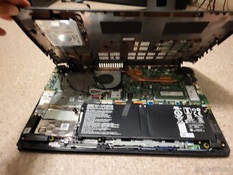 Acer Aspurw A515-51 na nah5radni díly - 3