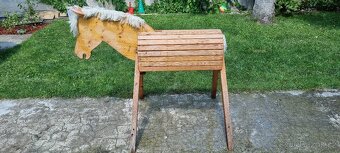 Dřevěný kůň maxi jen za 1.900,- - 3