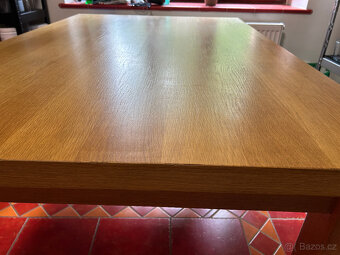 Dubový jídelní stůl (polomasiv) - 3