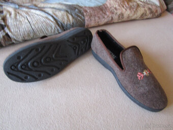 Nové hnědé teplé flaušové bačkory, pohodlné, č. 41, SRN - 3