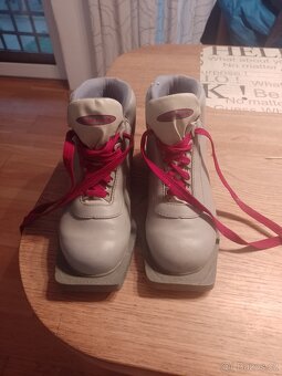 Prodám dětské boty na běžky vel. 34 - 3