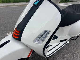 Vespa GTS 300 Super - 3