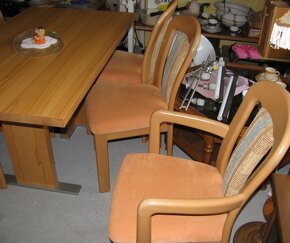 Rozkládací jídelní stůl + 6 židlí - 3