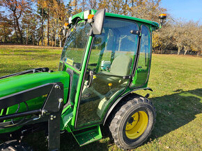 Malotraktor John Deere 2520 HST s čelním nakladačem - 3