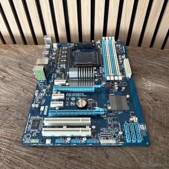 GIGABYTE GA-970A-DS3 - socket AM3+ - 3