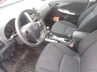 Toyota Corolla 2013 na plyn - 3