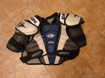 Hokejová výstroj - 3