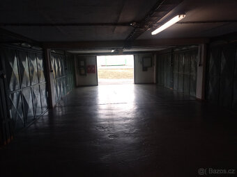 Prodám garáž 18m2 - samostat.box 6x3m - 18m2 - 3