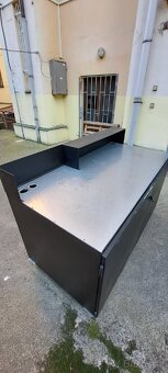 Prodám nerez stůl na kolečkách.Rozměry : 160+83+83 cm. - 3