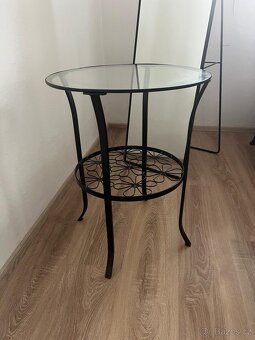 Prodám zrcadlo a stolek Ikea - 3