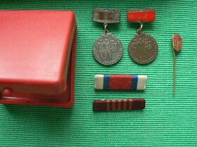 Medaile, mince, odznaky, žiletky a jiné - 3