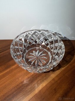 Menší broušená nádoba. - 3