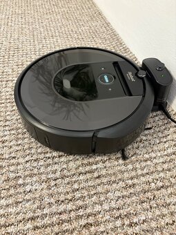 iRobot Roomba i7 vysavač - top stav - 3