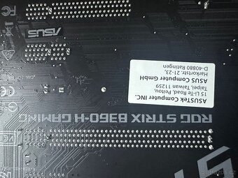 ASUS ROG Strix B360-H – ohnuté piny - 3