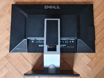 Dell UltraSharp U2711b, 2560x1440, pivot, USB, repro - 3