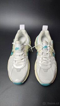 Nike v2k run  39eu - 3