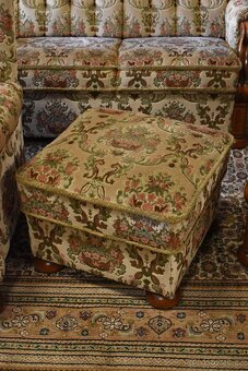 Sedací souprava 3+2+1+Taburet - 3