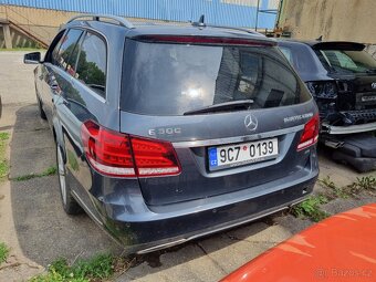 Mecedes Benz E-300 212 k - 3