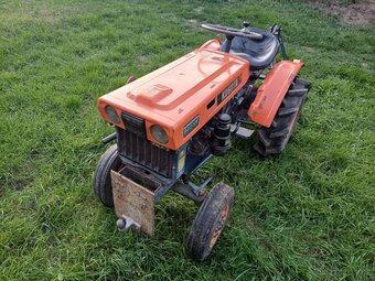 Prodám malotraktor Kubota B6000 - 3