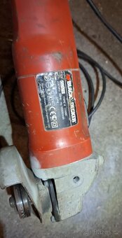 Úhlová bruska Black Decker - 3