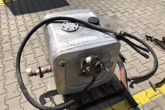 Hydraulická nádrž AFHYMAT s komponenty - 3