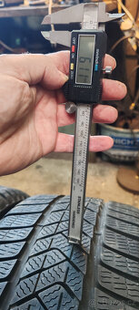 Zimní pneumatiky PIRELLI 215/40R18 89V 6,00mm - 3