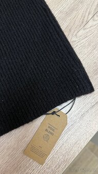 Černá trendy dámská kukla - 3