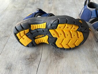 nové Keen, vel 24 - 3
