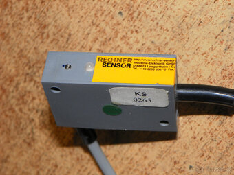 Kapacitní sensor s vyhodnocovací jednotkou RECHNER - 3