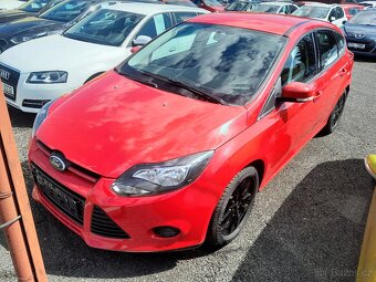 FORD FOCUS III 1,6i 77KW BENZÍN r.v 4/2011 - 3