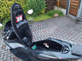 Honda PCX 125 (2022) s nízkým nájezdem kilometrů - 3