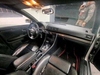 Audi S4 B7 díly - 3