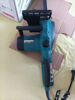 Elektrická řetězová pila Makita UC3020A - 3