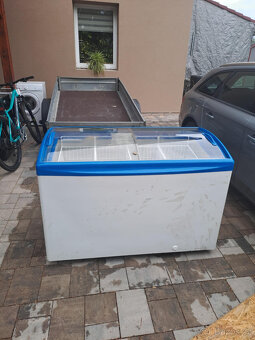 Mrazak proskleny pultovy - 3