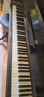 koncertní pianino Petrof - 3