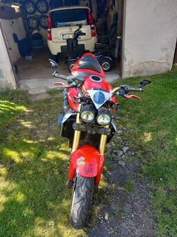 Kawasaki Z1000 - 3