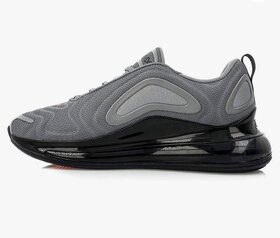 Tenisky Nike Air 720 - 3