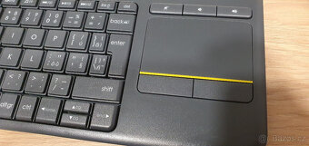 Prodám bezdrátovou klávesnici s touchpadem Logitech Wireless - 3