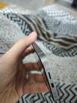 Samsung Galaxy Z Flip6 256GB | 100% STAV VIZ POPIS - 3