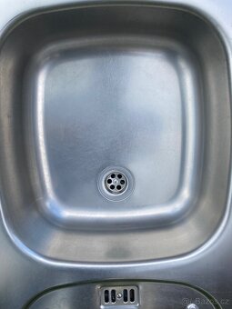 PRODÁM NEREZOVÝ DŘEZ - 3