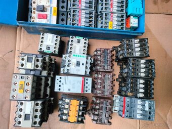 STYKAČ SIEMENS a ABB   90 kč - 3