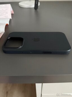 iPhone 16 Pro Silicone Case s MagSafe - černý - 3