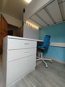 Patrová postel IKEA s psacím stolem a skříní+židle+matrace - 3