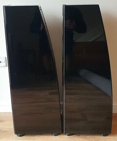Meridian DSP5200 SE ( Price : 3200 EUR ) - 3