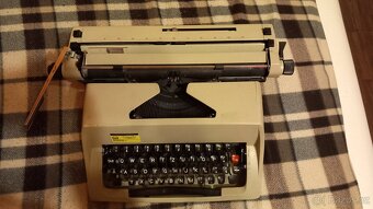Consul 2224 psací stroj - 3