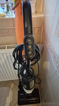 Tyčový vysavač Grundig GMS3940 - 3