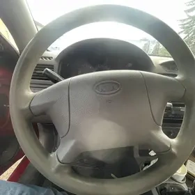 Rio Kia 1.5 benzínové motor 2003 - 3